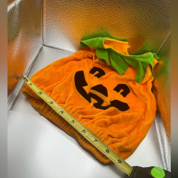 Cute Baby Pumpkin Outfit w hat and booties - Picture 7 of 14